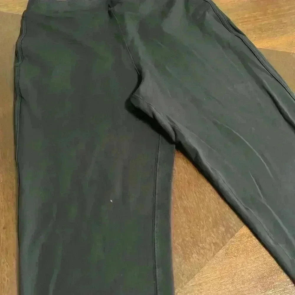 Lululemon women’s joggers